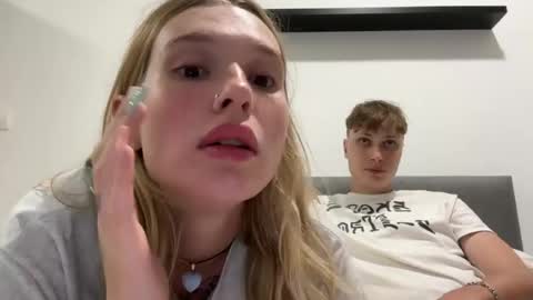 Snapshot of pussymoneywet chatting on 03-20-26, 06:02 Lina online show from 03-20-26, 06:02