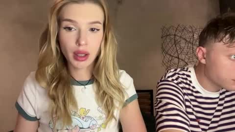 Snapshot of pussymoneywet chatting on 03-24-26, 04:12 Lina online show from 03-24-26, 04:12