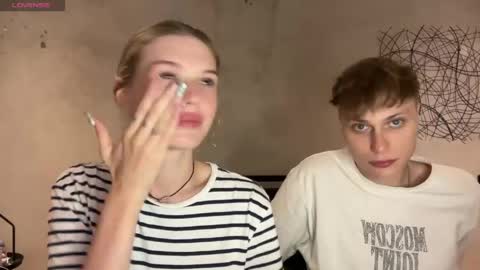 Snapshot of pussymoneywet chatting on 03-28-26, 06:18 Lina online show from 03-28-26, 06:18