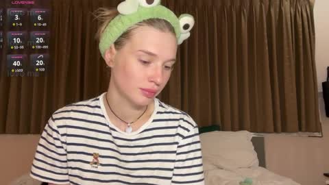 Snapshot of pussymoneywet chatting on 04-04-26, 09:12 Lina online show from 04-04-26, 09:12