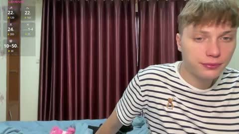 Snapshot of pussymoneywet chatting on 04-10-26, 11:42 Lina online show from 04-10-26, 11:42