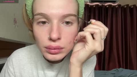 Snapshot of pussymoneywet chatting on 04-13-26, 03:34 Lina online show from 04-13-26, 03:34