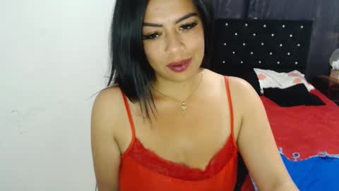 q_u_e_e_n_ online show from 02-15-25, 03:42