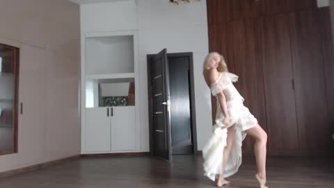 Milana online show from 05-12-26, 10:23