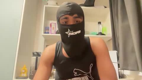 Snapshot of qosmo123 chatting on 05-05-26, 02:52 qosmo123 online show from 05-05-26, 02:52
