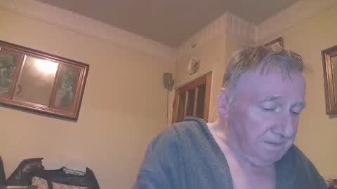 Snapshot of quathead chatting on 01-11-26, 09:31 quathead online show from 01-11-26, 09:31