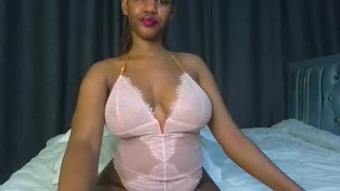 queen321850 online show from 04-08-26, 03:23