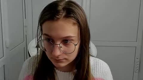 Amelie online show from 04-08-26, 07:08