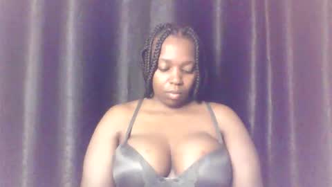 QUEEN online show from 03-18-26, 04:04