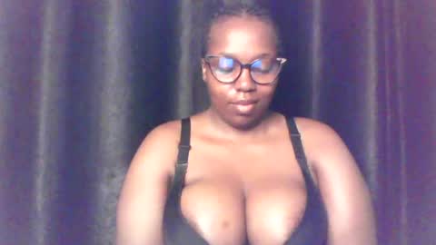 QUEEN online show from 06-30-26, 03:51