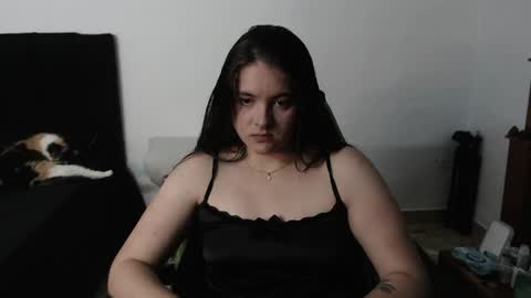 Queen Val online show from 04-20-26, 12:02
