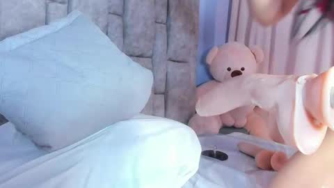 queen_yully online show from 04-16-26, 09:39