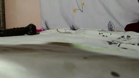 queenchloe1 online show from 04-18-26, 02:37