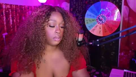 Queen Cherise Roze online show from 06-17-26, 02:36