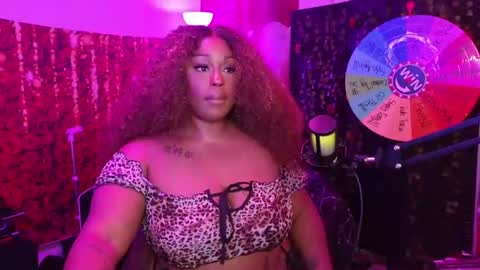 Queen Cherise Roze online show from 06-17-26, 05:47