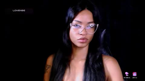 Snapshot of queendom_ing chatting on 06-10-26, 08:35 Sweet Goddess online show from 06-10-26, 08:35