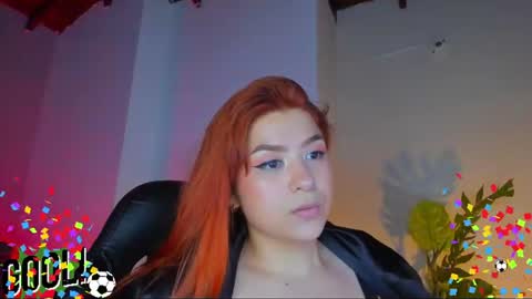 Snapshot of queengrett chatting on 06-28-26, 04:57 Queen online show from 06-28-26, 04:57