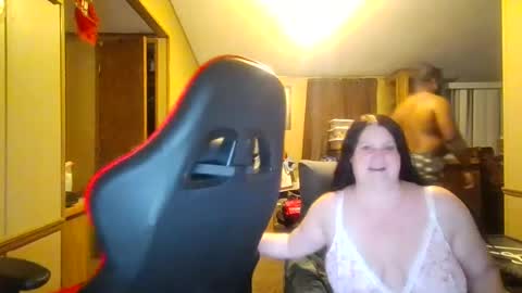 Queen N King Fun Night online show from 06-16-26, 06:49