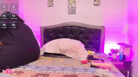 Snapshot of queenmature chatting on 06-22-26, 07:44 VickyBoobss online show from 06-22-26, 07:44