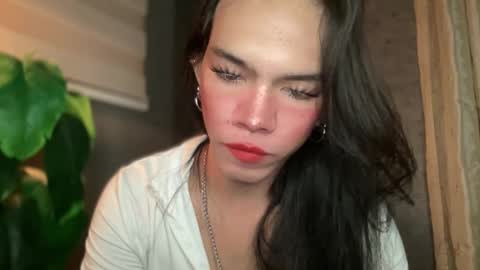 QUEEN online show from 04-16-26, 09:04