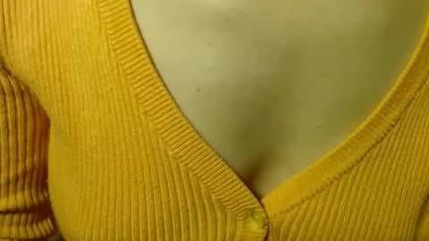 Snapshot of queenoftenderness chatting on 04-22-26, 07:48 queenoftenderness online show from 04-22-26, 07:48