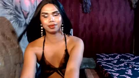 queenpinayebony_xx online show from 06-27-26, 02:01