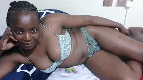 Snapshot of queensassy38 chatting on 04-15-26, 10:55 Sassy online show from 04-15-26, 10:55