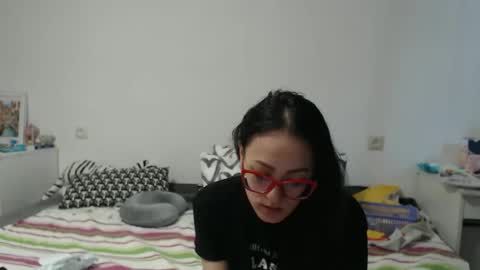 Snapshot of queensofiaqueen chatting on 04-05-26, 06:54 queensofiaqueen online show from 04-05-26, 06:54