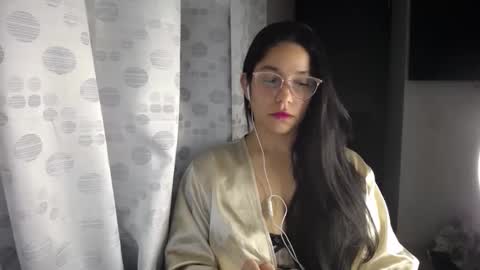 Paola online show from 03-26-26, 03:12