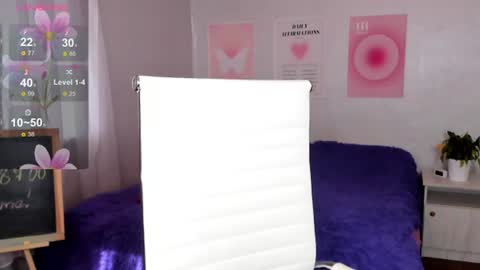 Snapshot of queitsharm_ chatting on 06-16-26, 05:32 Anna online show from 06-16-26, 05:32