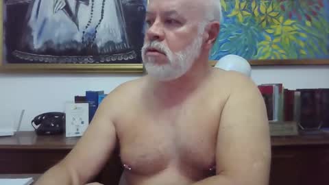 quiquewolf1959 online show from 05-03-26, 06:52