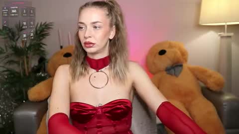 Nova Hollis online show from 12-20-25, 10:22