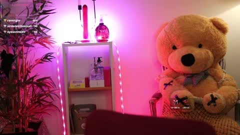 Nova Hollis online show from 04-02-26, 04:21