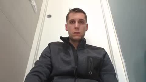 qwerty96cuck96 online show from 01-02-25, 10:01