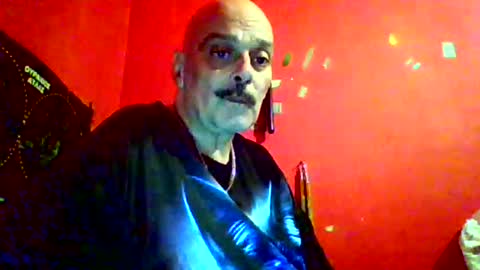 qwertyuiop22348015 online show from 01-11-26, 05:40