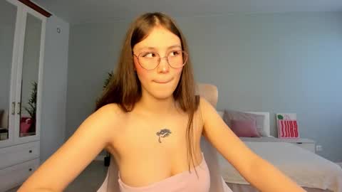 Leya online show from 10-11-25, 09:08