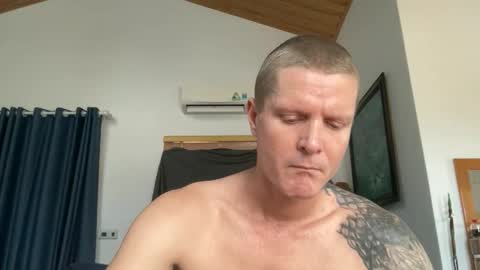 rabbit_eyes69 online show from 04-29-26, 07:01