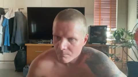 rabbit_eyes69 online show from 05-27-26, 02:41