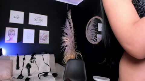 RACHEL ES online show from 05-30-26, 05:26