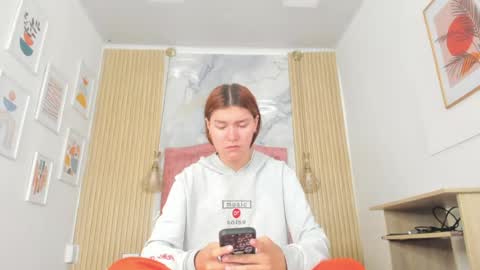 rachellesc online show from 06-04-26, 12:22