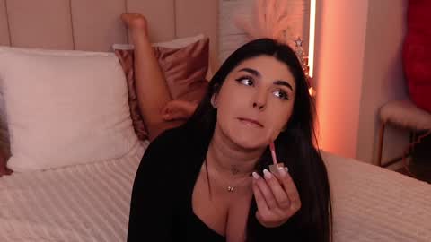 RachelSwaan online show from 12-22-24, 03:22