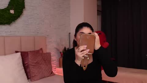 RachelSwaan online show from 02-24-25, 05:54