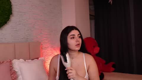 RachelSwaan online show from 03-01-25, 04:47