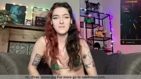 Snapshot of rae_moon chatting on 07-13-26, 05:27 Rae online show from 07-13-26, 05:27