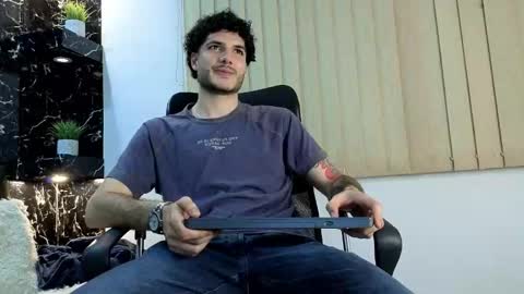 Snapshot of rafael_mendez chatting on 03-08-26, 02:04 R A F A E L online show from 03-08-26, 02:04