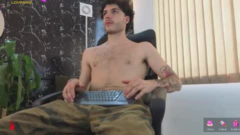 Snapshot of rafael_mendez chatting on 03-12-26, 08:59 R A F A E L online show from 03-12-26, 08:59