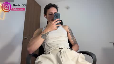 Snapshot of rafael_stone1 chatting on 06-10-26, 02:01 NEW IG online show from 06-10-26, 02:01