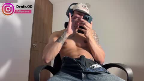 Snapshot of rafael_stone1 chatting on 06-11-26, 02:53 NEW IG online show from 06-11-26, 02:53