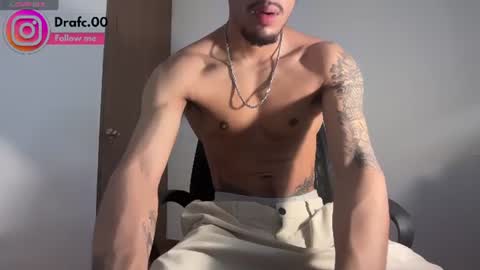 Snapshot of rafael_stone1 chatting on 06-19-26, 05:23 NEW IG online show from 06-19-26, 05:23
