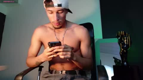 Snapshot of rafaelstone chatting on 01-11-26, 03:44 IG online show from 01-11-26, 03:44